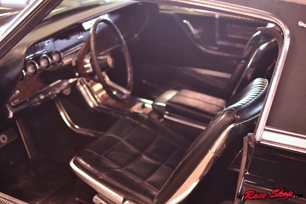 Ford-Thunderbird-1966-9