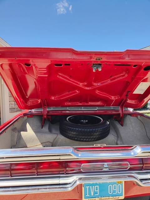 Ford-Thunderbird-1966-red-12