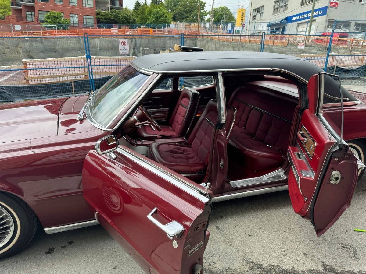 Ford-Thunderbird-1967-red-15