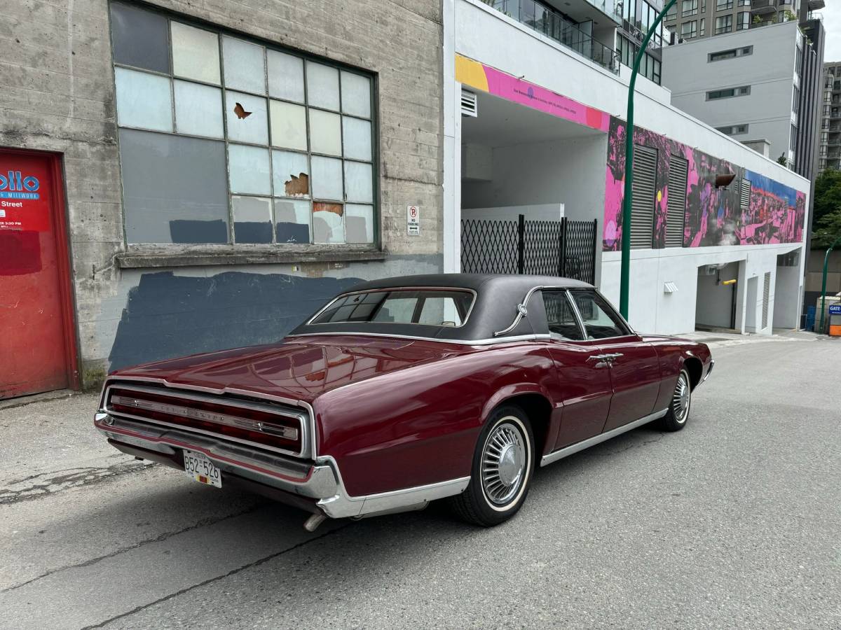 Ford-Thunderbird-1967-red-3