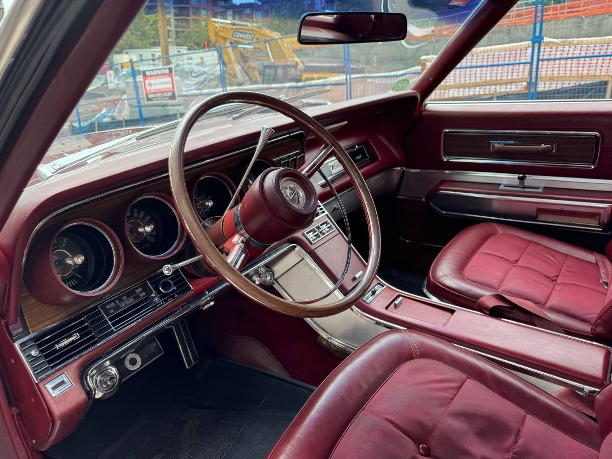 Ford-Thunderbird-1967-red-9