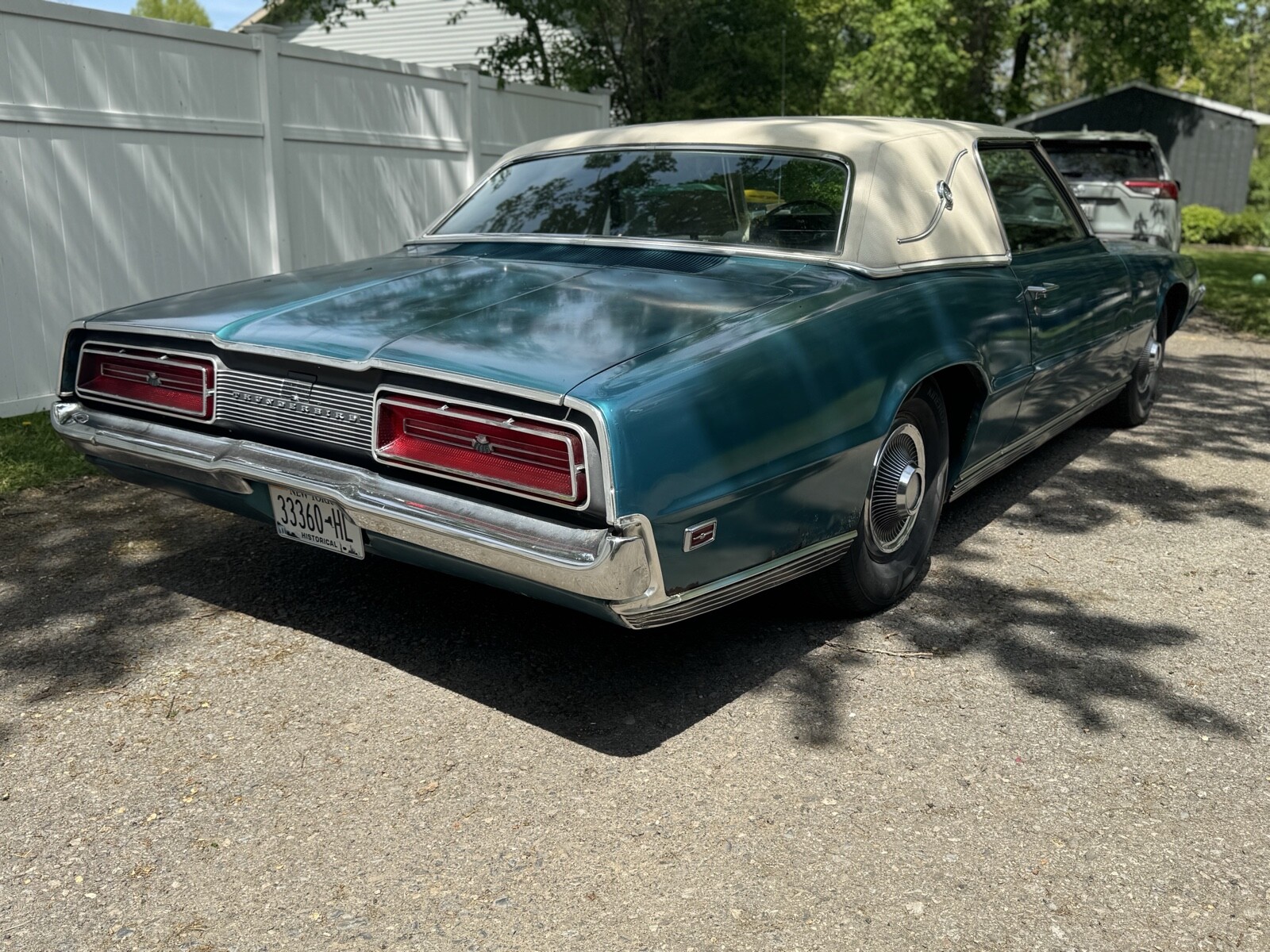 Ford-Thunderbird-1969-Coupe-3