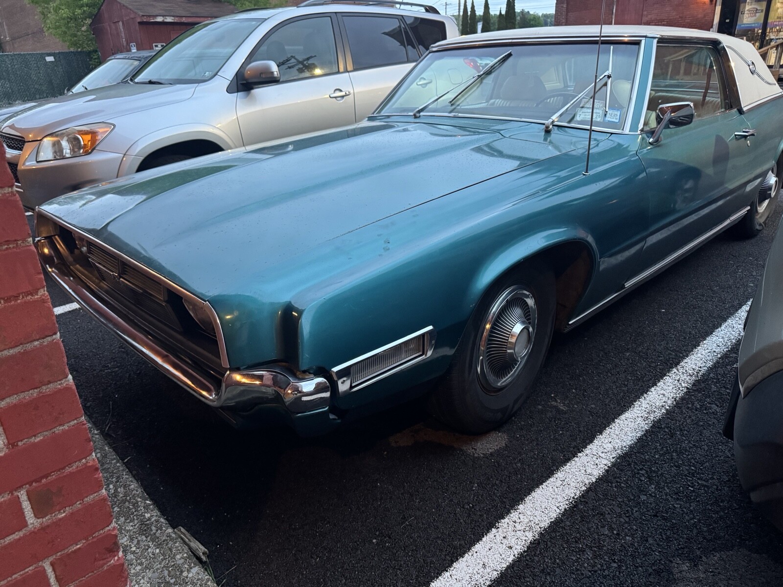 Ford-Thunderbird-1969-Coupe-5