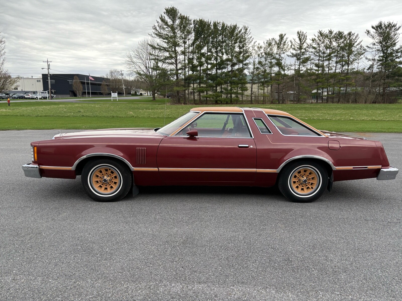 Ford-Thunderbird-1978-Coupe-1