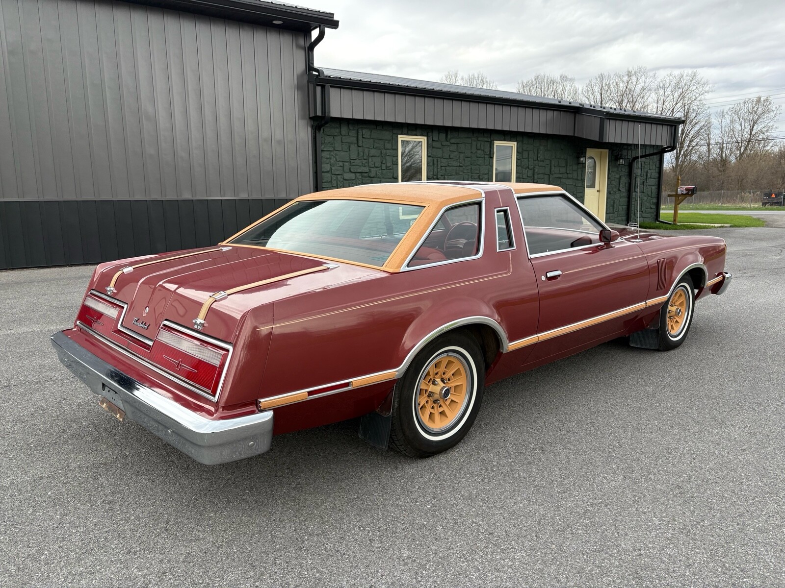 Ford-Thunderbird-1978-Coupe-4