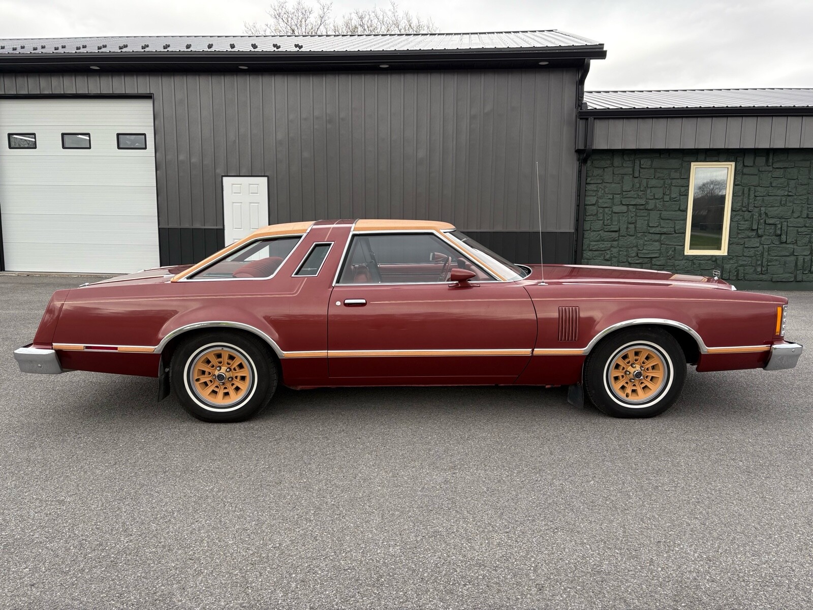 Ford-Thunderbird-1978-Coupe-5
