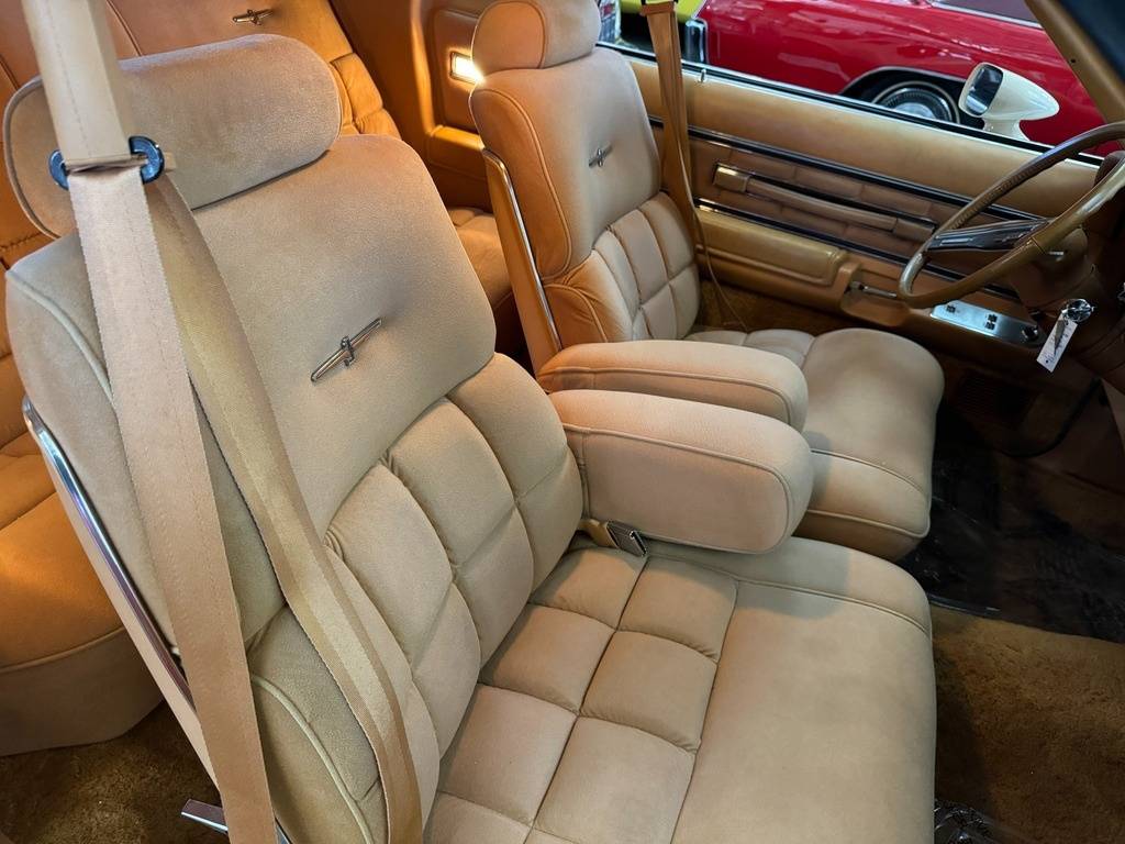 Ford-Thunderbird-1978-custom-9