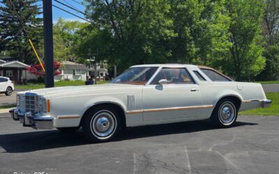 Ford Thunderbird  1979 white