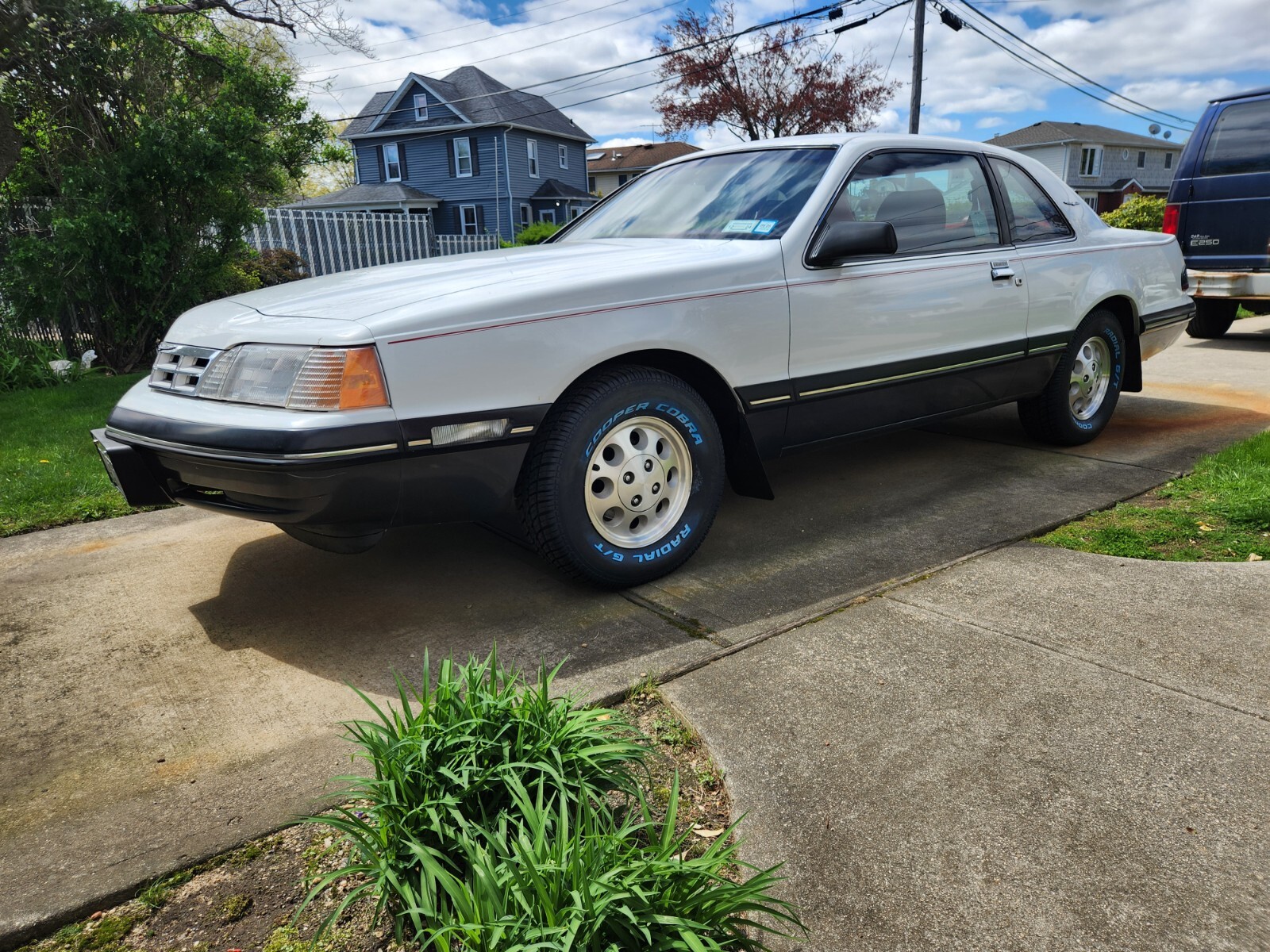 Ford-Thunderbird-1987-Sedan-1