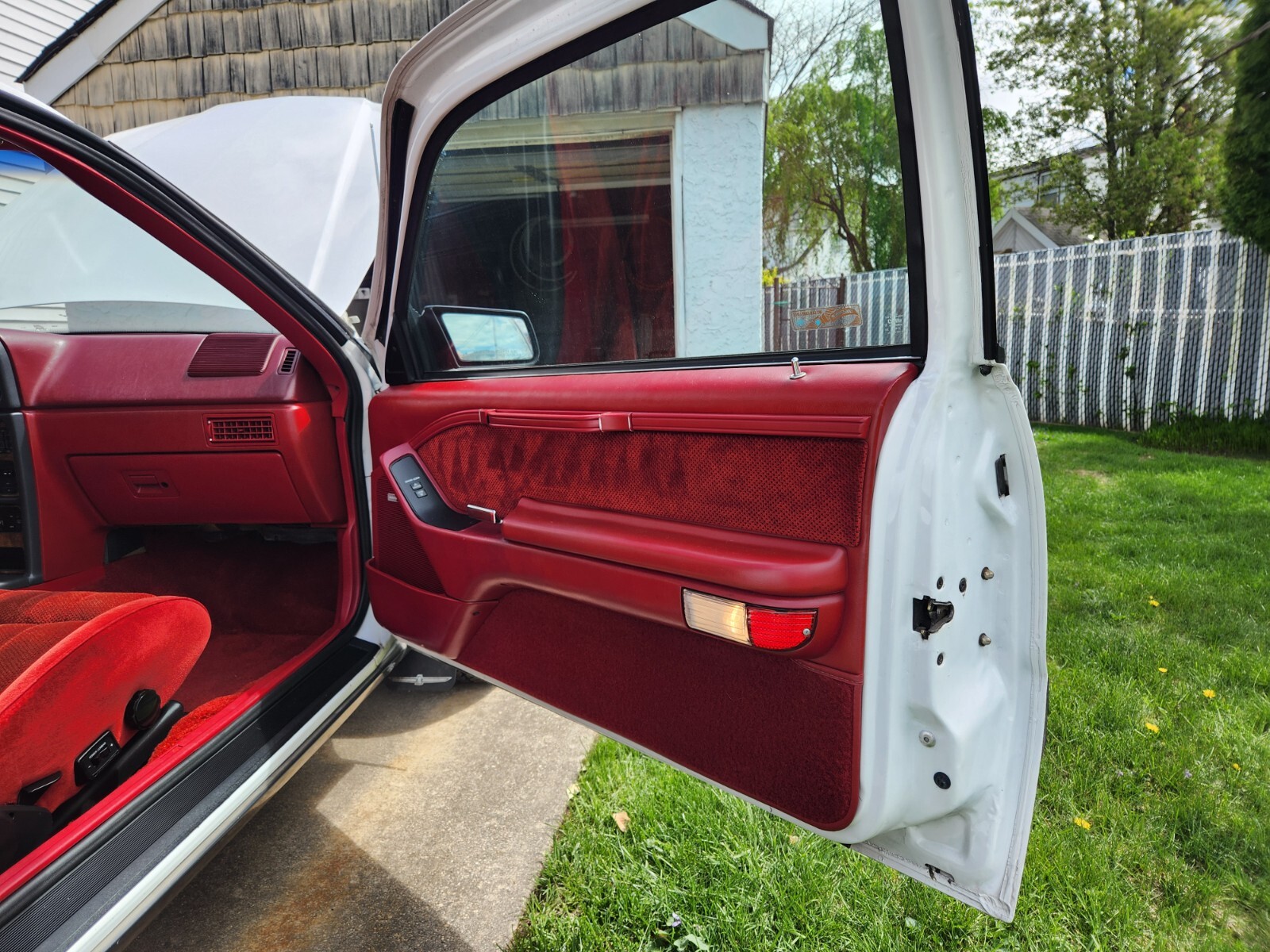 Ford-Thunderbird-1987-Sedan-13