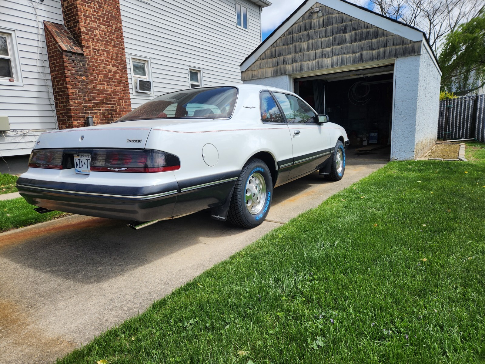 Ford-Thunderbird-1987-Sedan-4