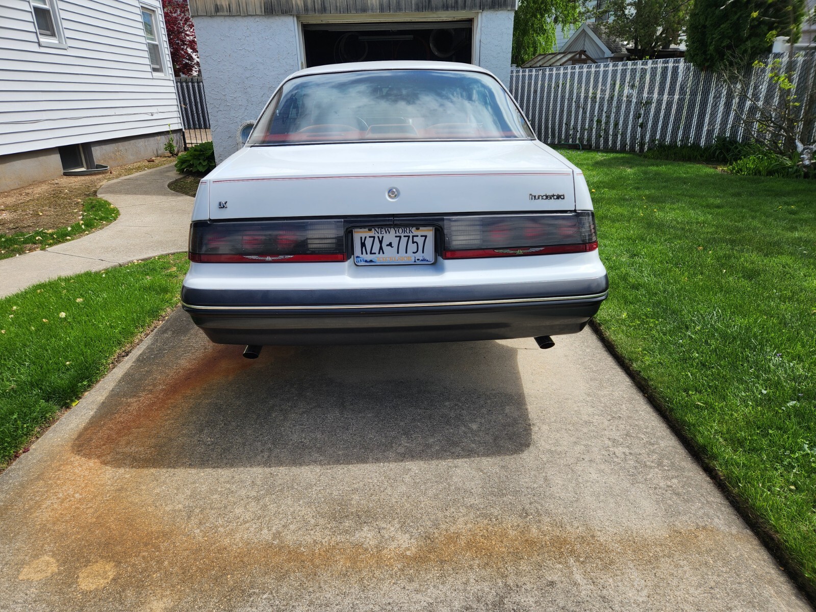 Ford-Thunderbird-1987-Sedan-5