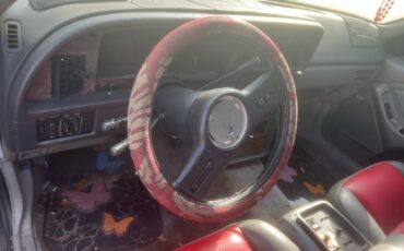Ford-Thunderbird-1988-Sedan-3