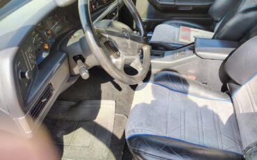 Ford-Thunderbird-1990-13