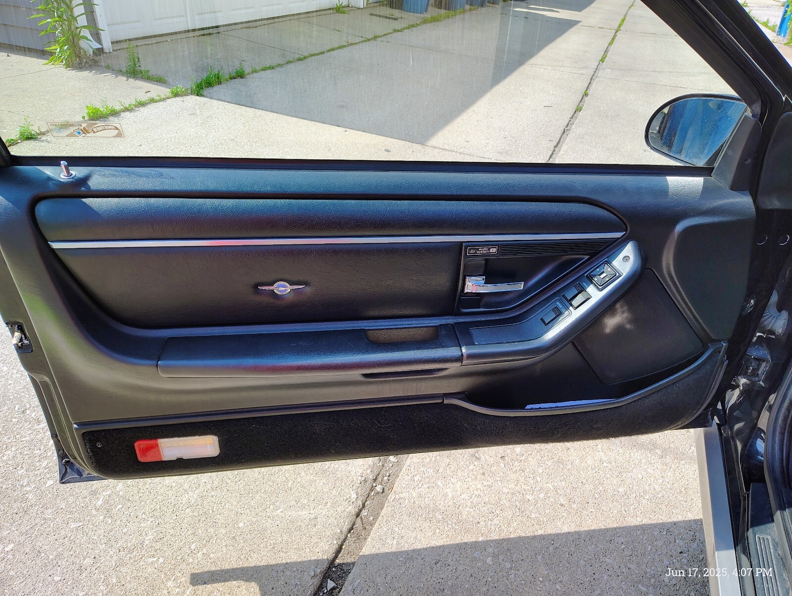Ford-Thunderbird-1990-14
