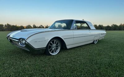 Ford Thunderbird coupe  1962 white