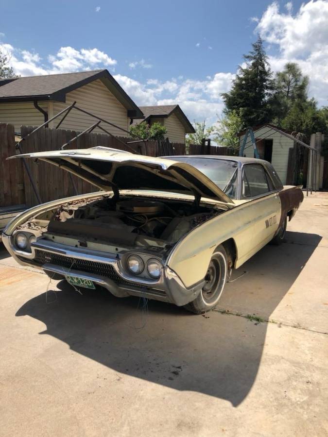 Ford-Thunderbird-coupe-1963-1