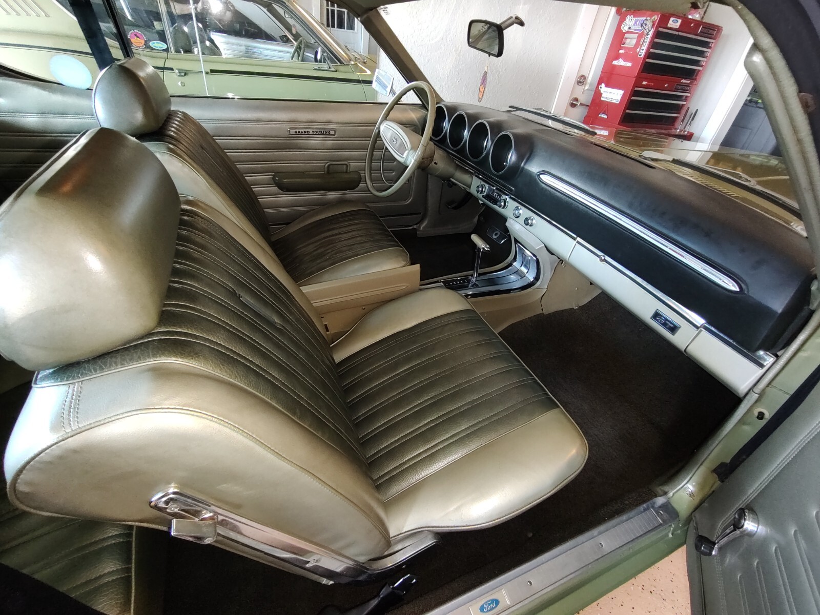 Ford-Torino-1968-Coupe-27