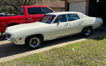 Ford-Torino-1971-Sedan-3