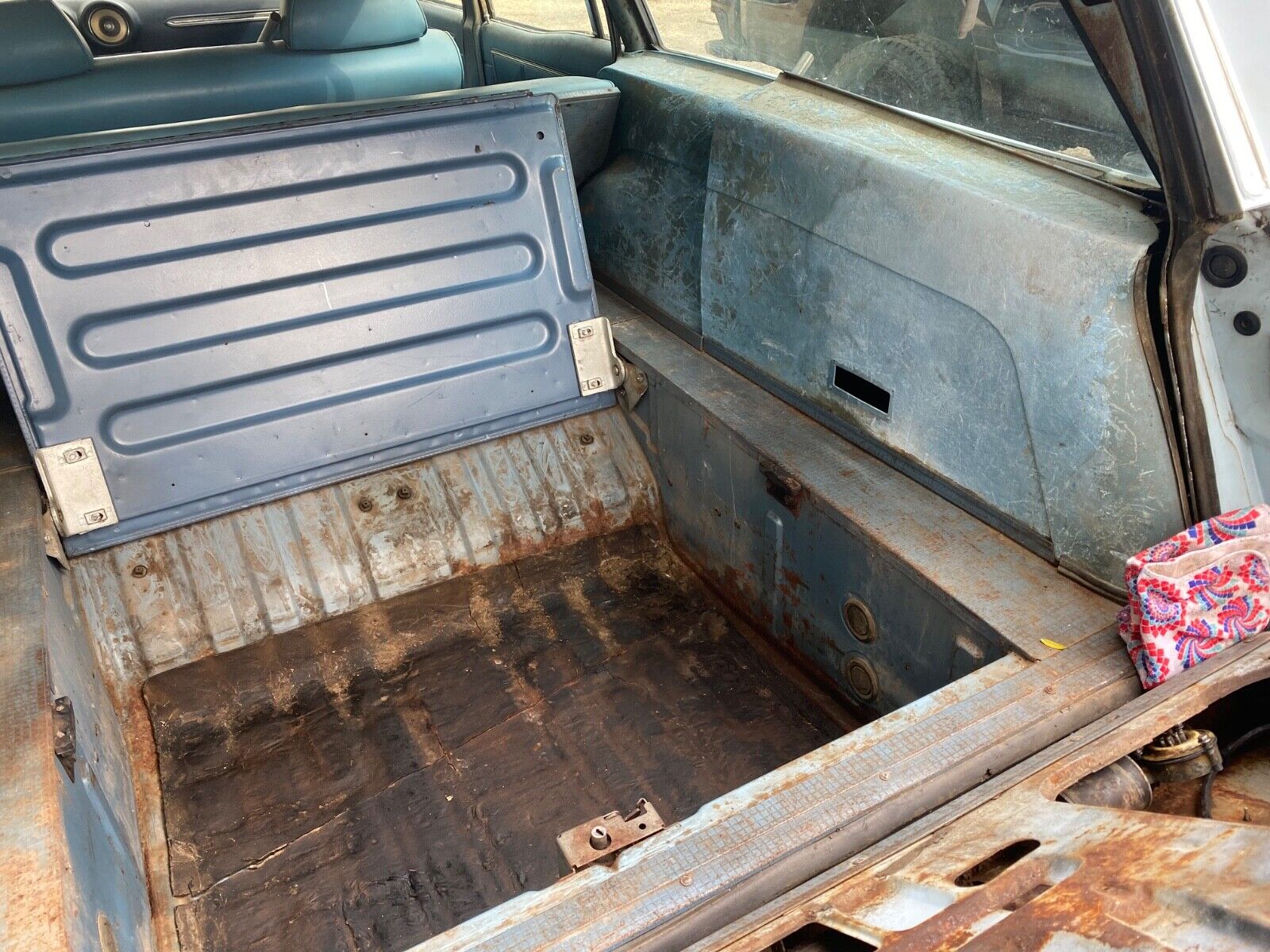 Ford-Torino-Squire-390-Wagon-1969-Wagon-28