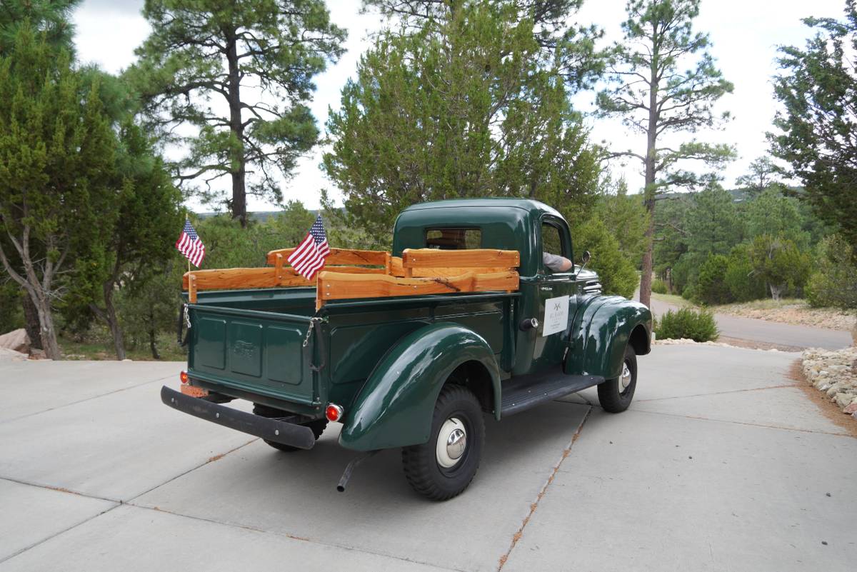 Ford-Truck-1946-green-4
