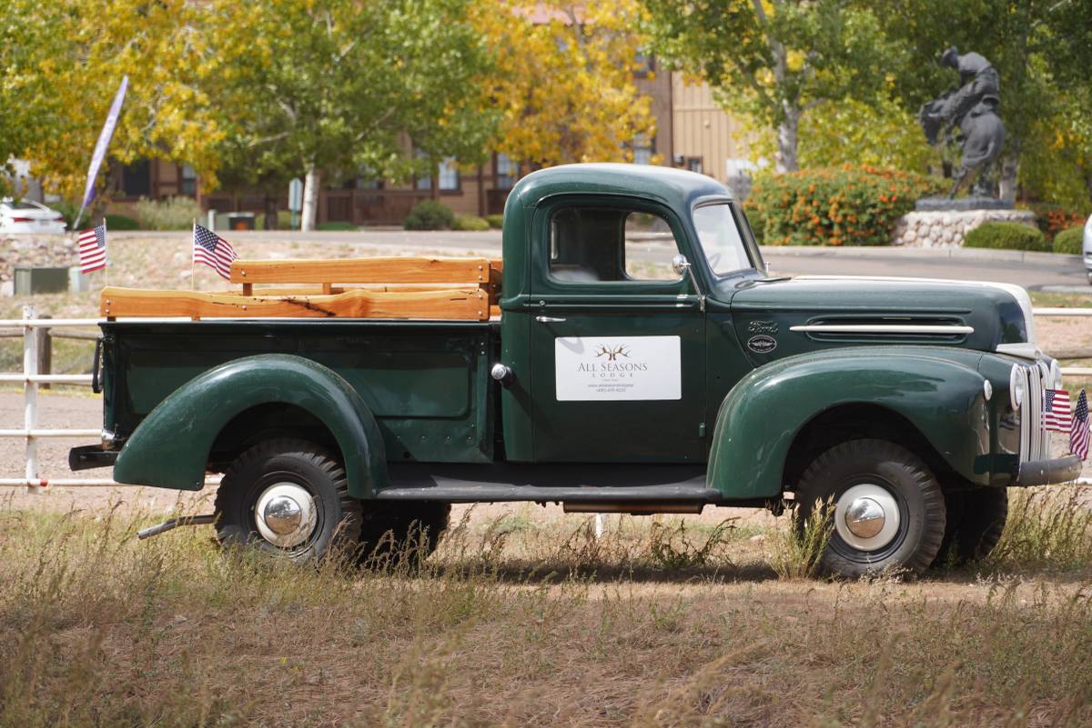 Ford-Truck-1946-green