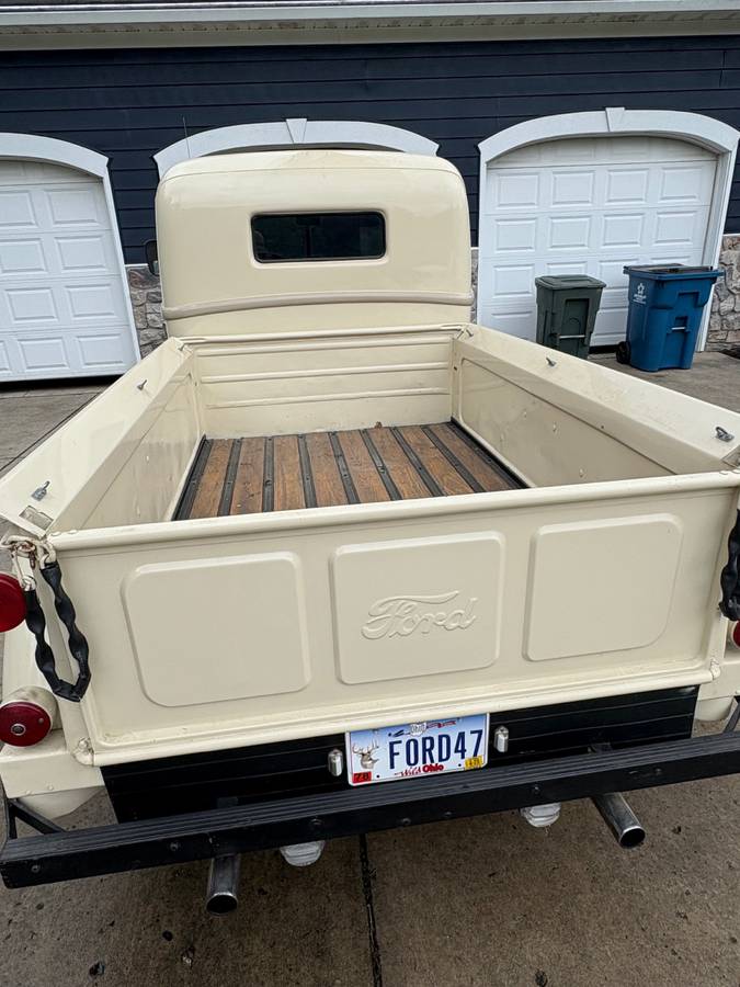 Ford-Truck-1947-2
