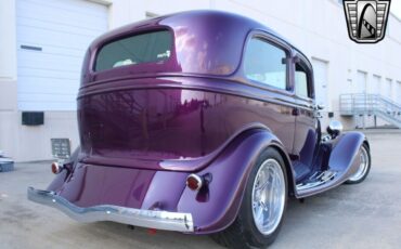 Ford-Tudor-Sedan-1933-31