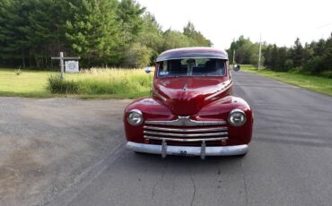Ford-Tudor-super-deluxe-sedan-1946-custom-4