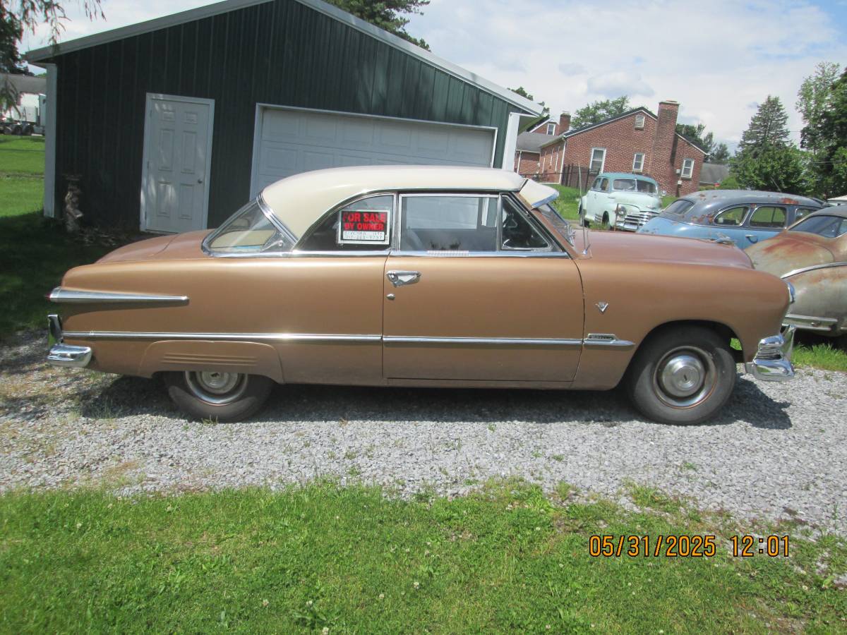 Ford-Victoria-1951-1