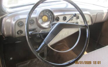 Ford-Victoria-1951-4