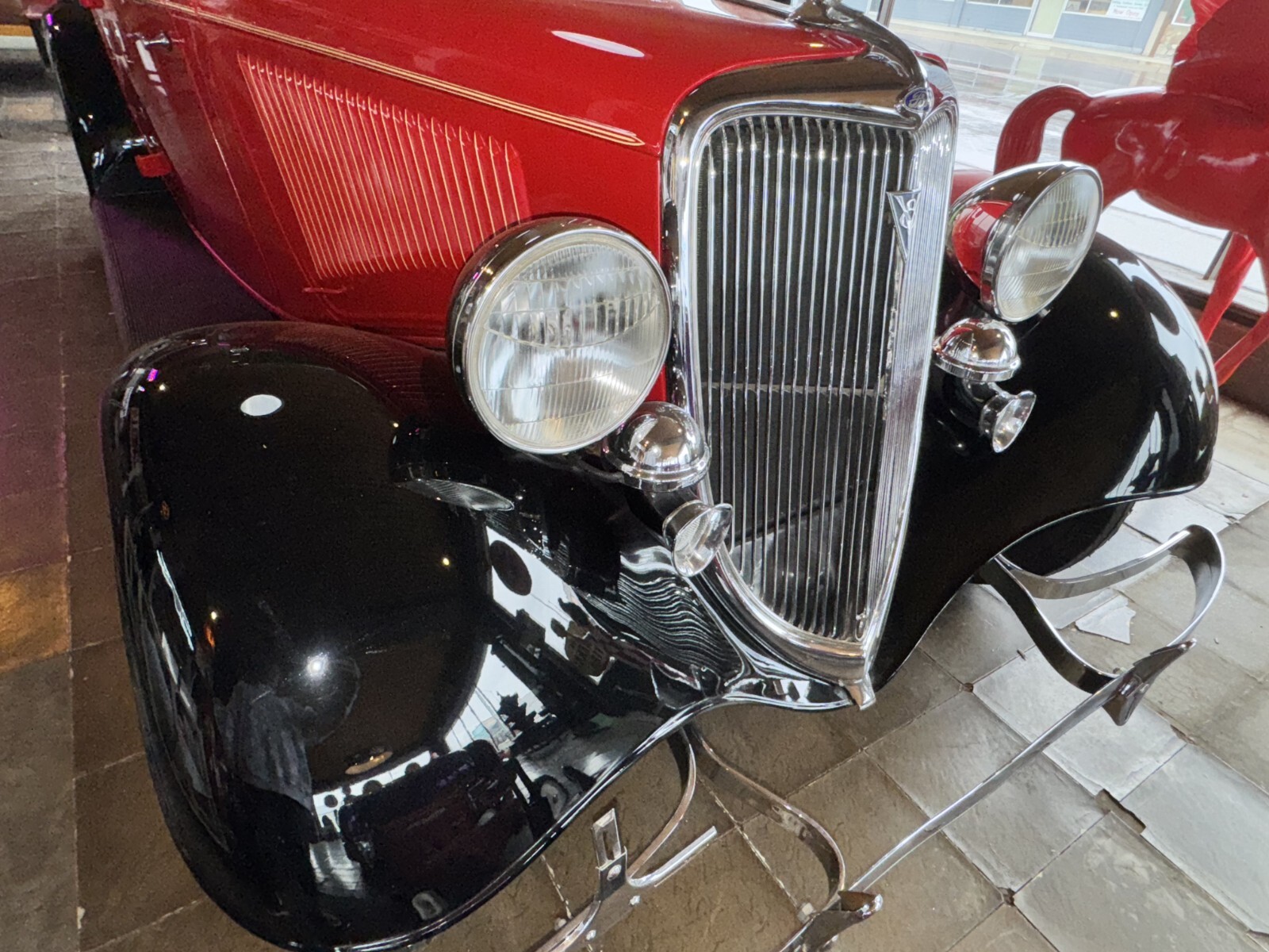 Ford-convertible-1934-Convertible-6