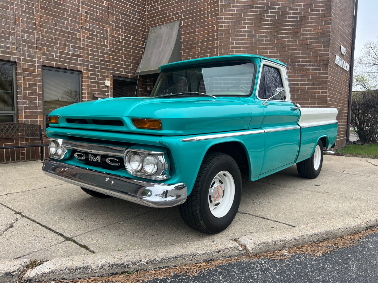 GMC 1000 1965 Standard Cab Pickup