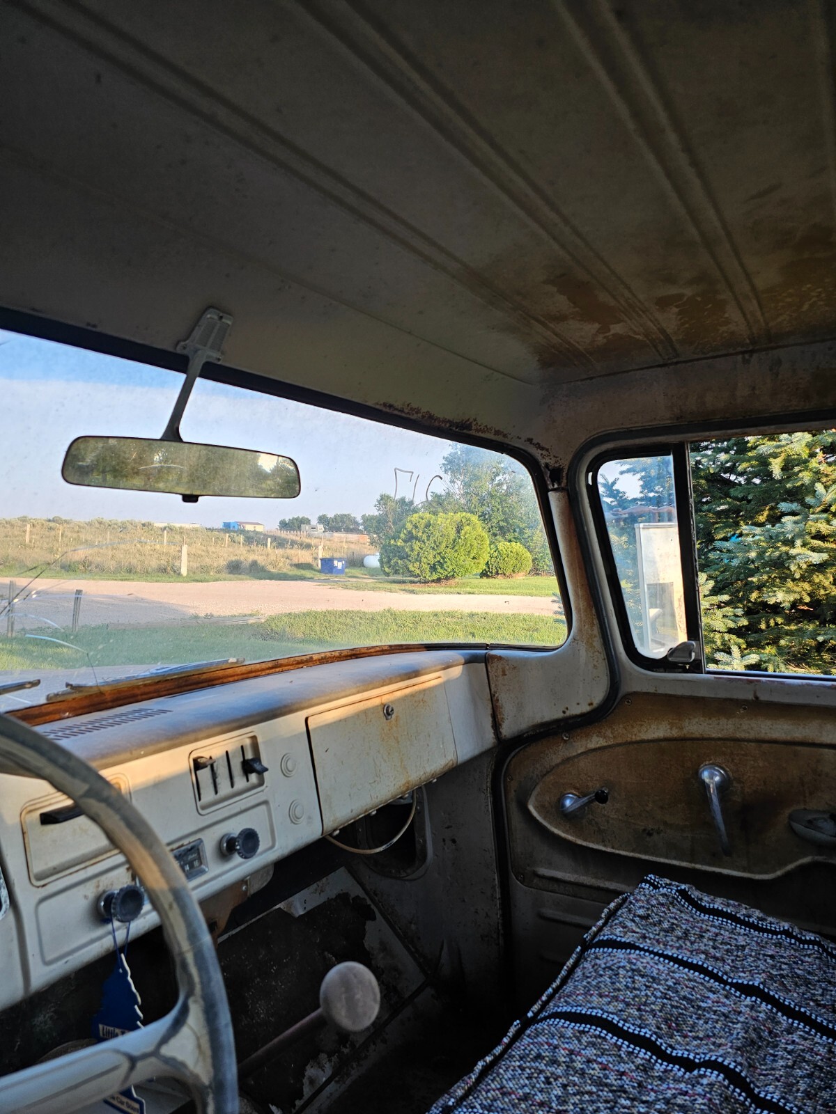GMC-12-Ton-Pickup-1962-Farm-Truck-14