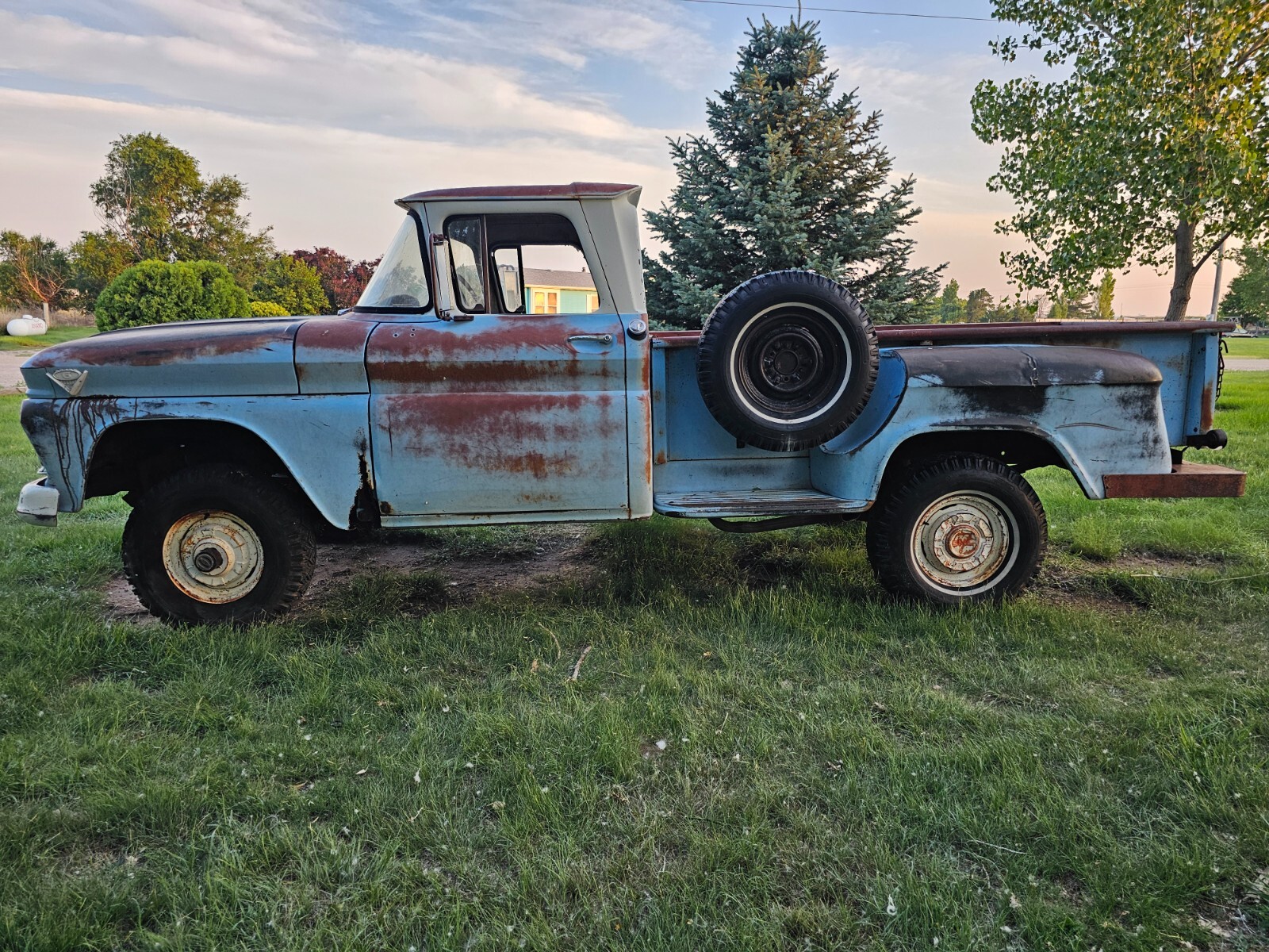 GMC-12-Ton-Pickup-1962-Farm-Truck-2