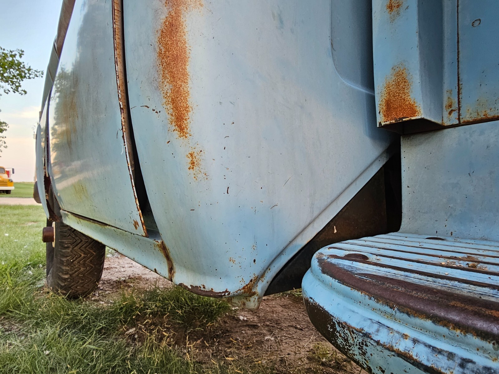 GMC-12-Ton-Pickup-1962-Farm-Truck-25