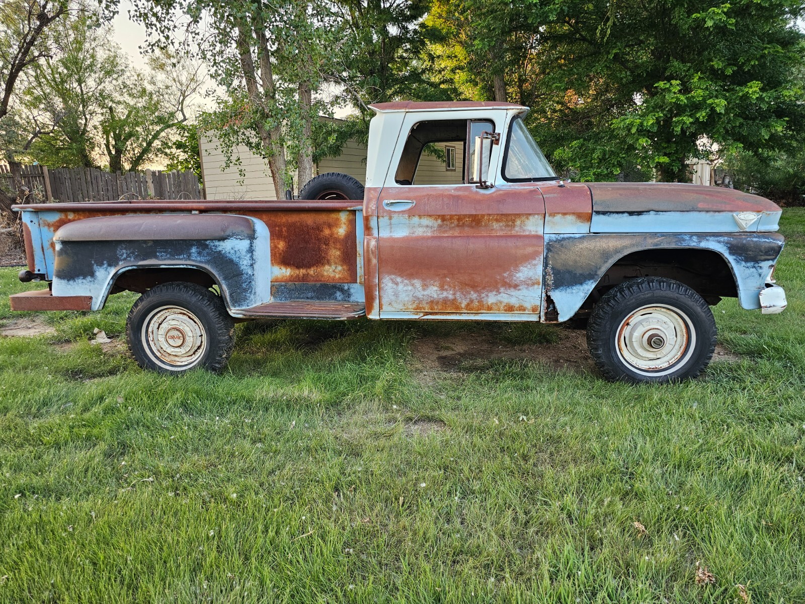 GMC-12-Ton-Pickup-1962-Farm-Truck-3