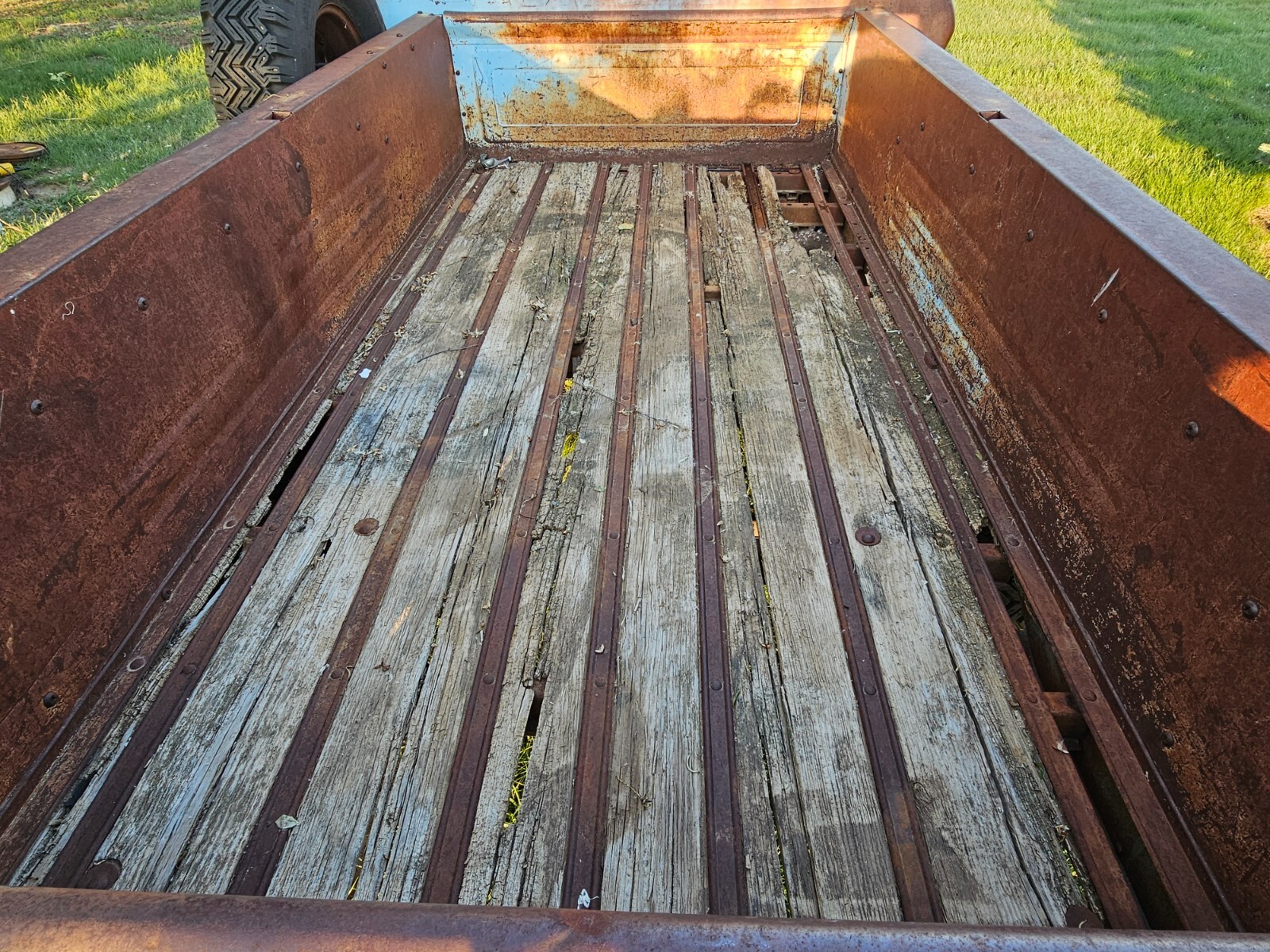 GMC-12-Ton-Pickup-1962-Farm-Truck-9