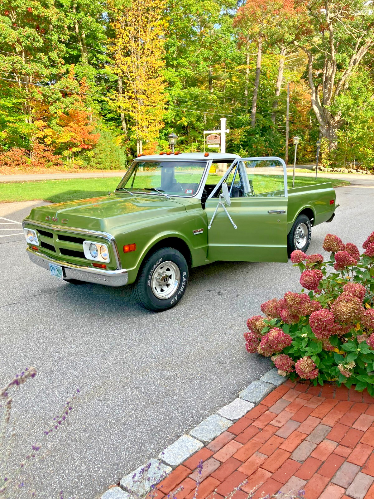 GMC-2500-1970-Standard-Cab-Pickup-17
