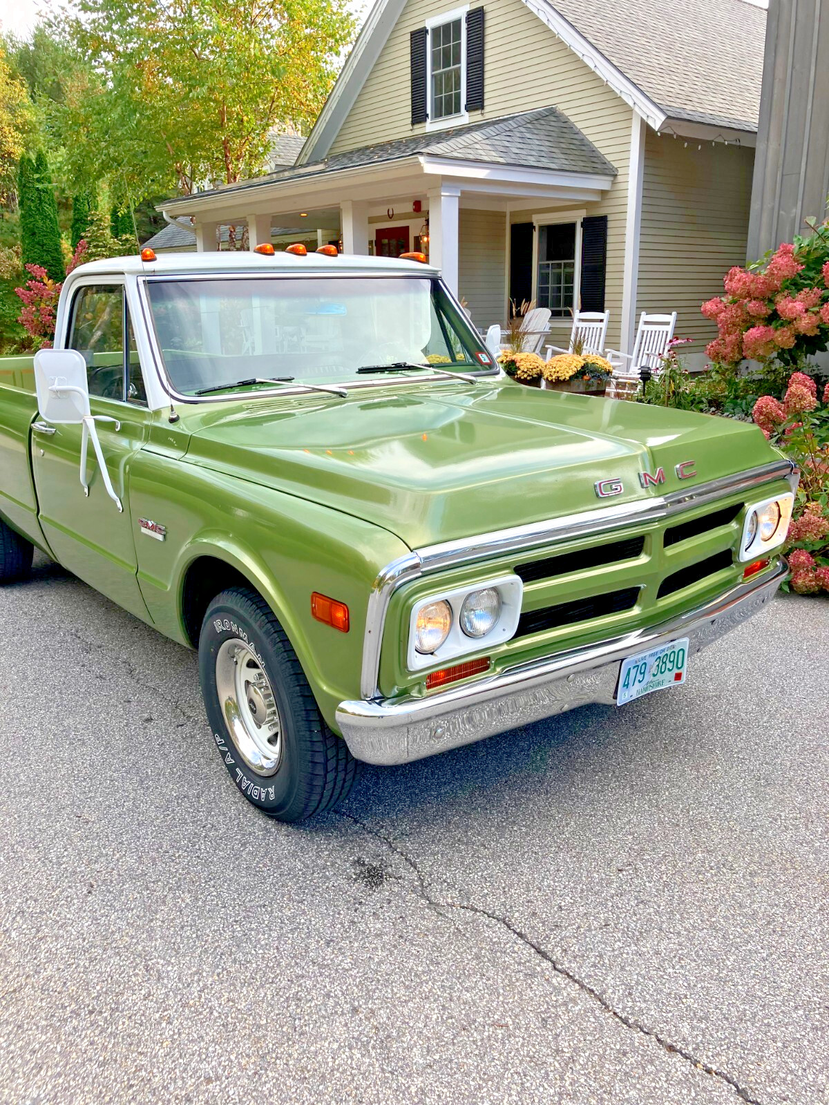 GMC-2500-1970-Standard-Cab-Pickup-2