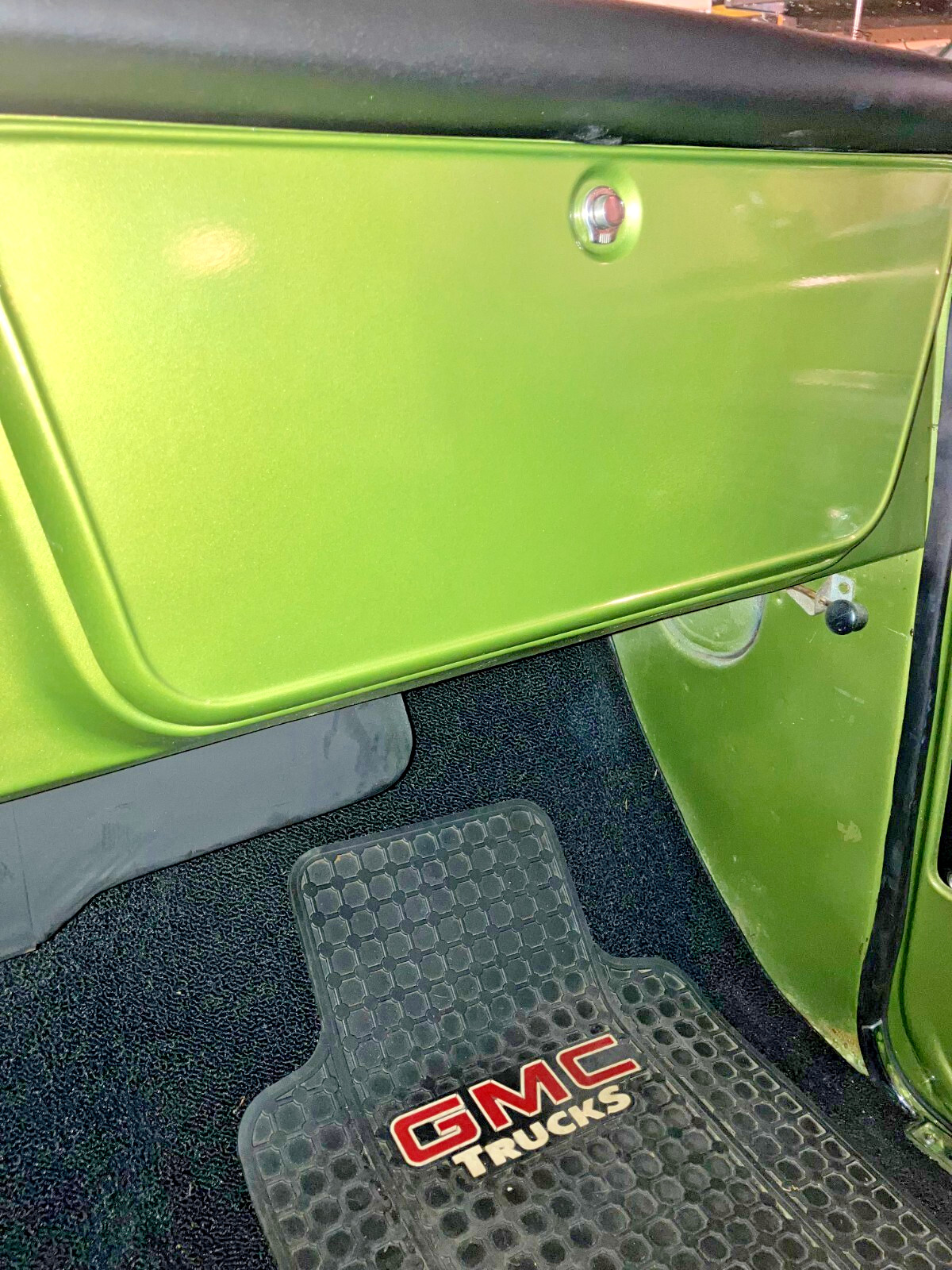 GMC-2500-1970-Standard-Cab-Pickup-27