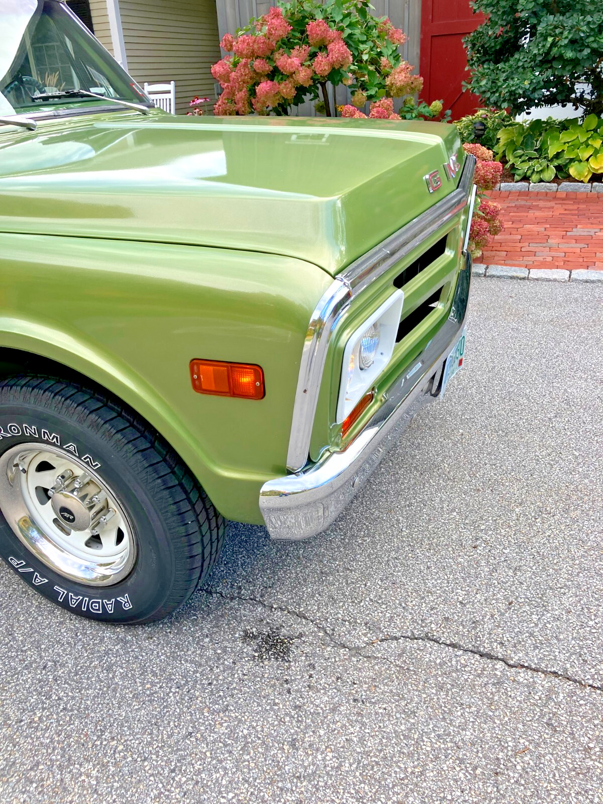 GMC-2500-1970-Standard-Cab-Pickup-5