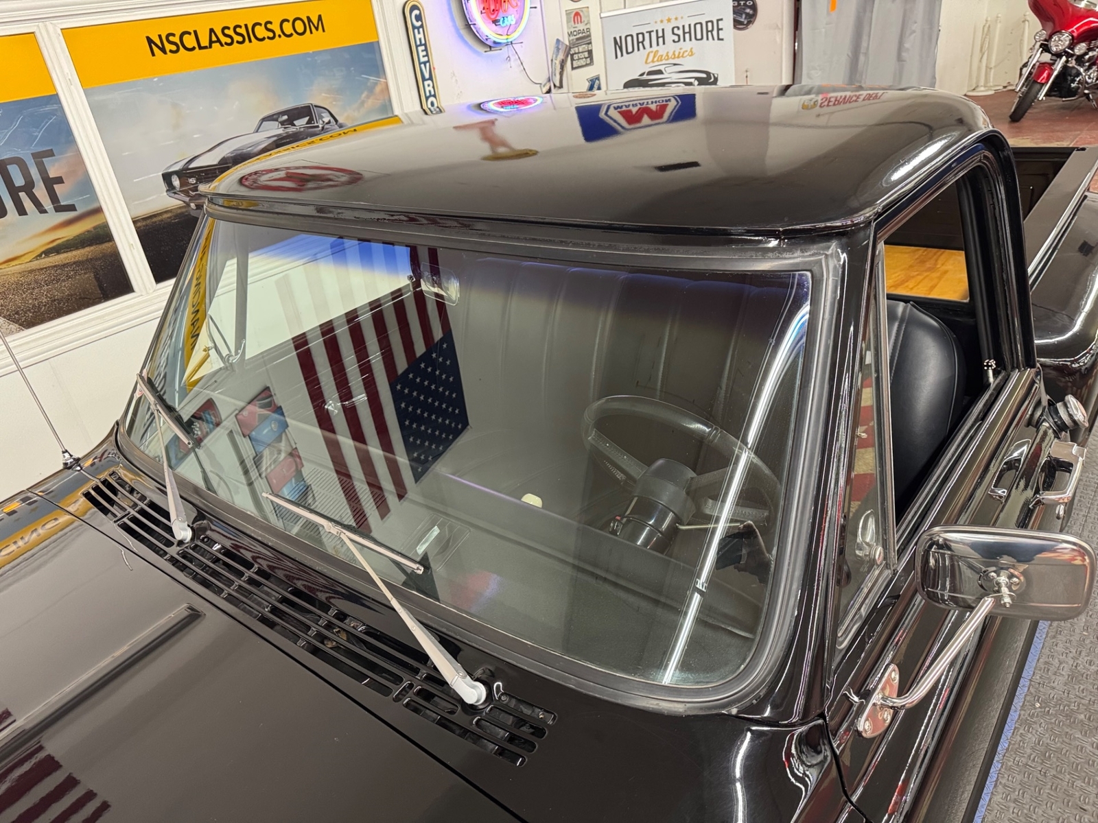 GMC-C-15-1969-Pick-up-10