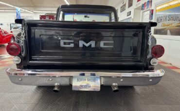 GMC-C-15-1969-Pick-up-13