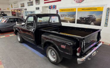 GMC-C-15-1969-Pick-up-2