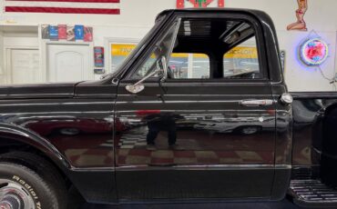 GMC-C-15-1969-Pick-up-22