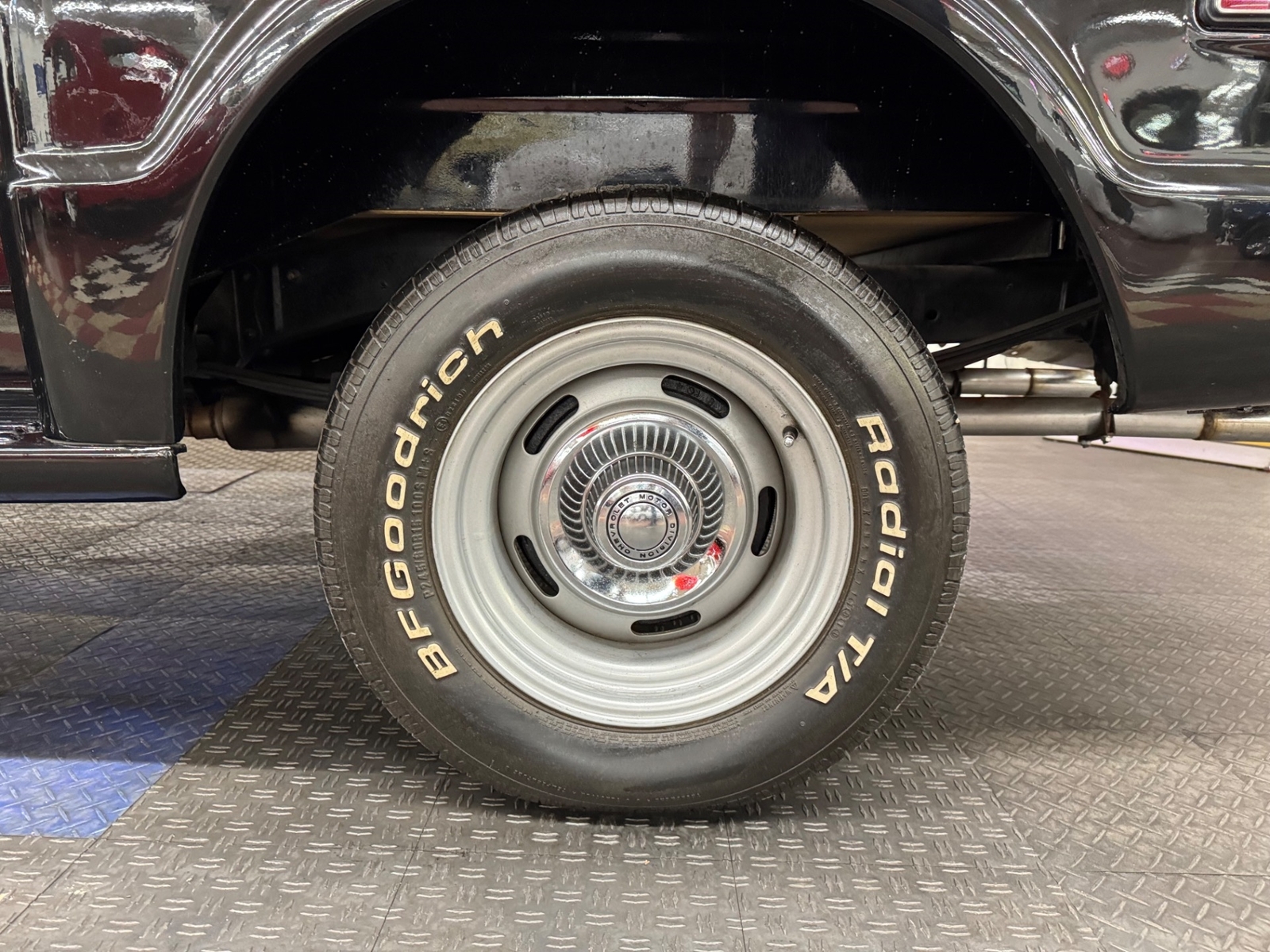 GMC-C-15-1969-Pick-up-26