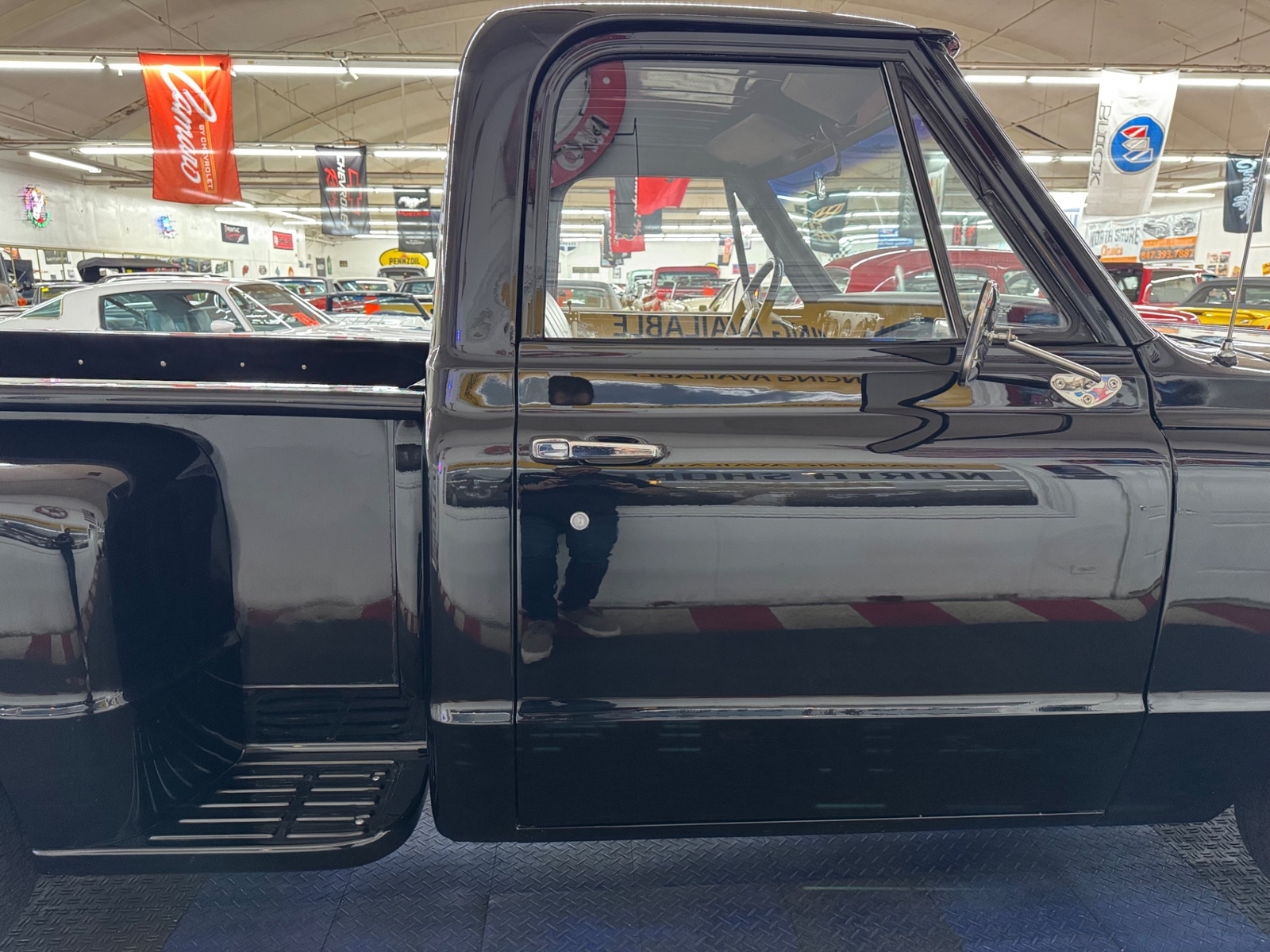 GMC-C-15-1969-Pick-up-29