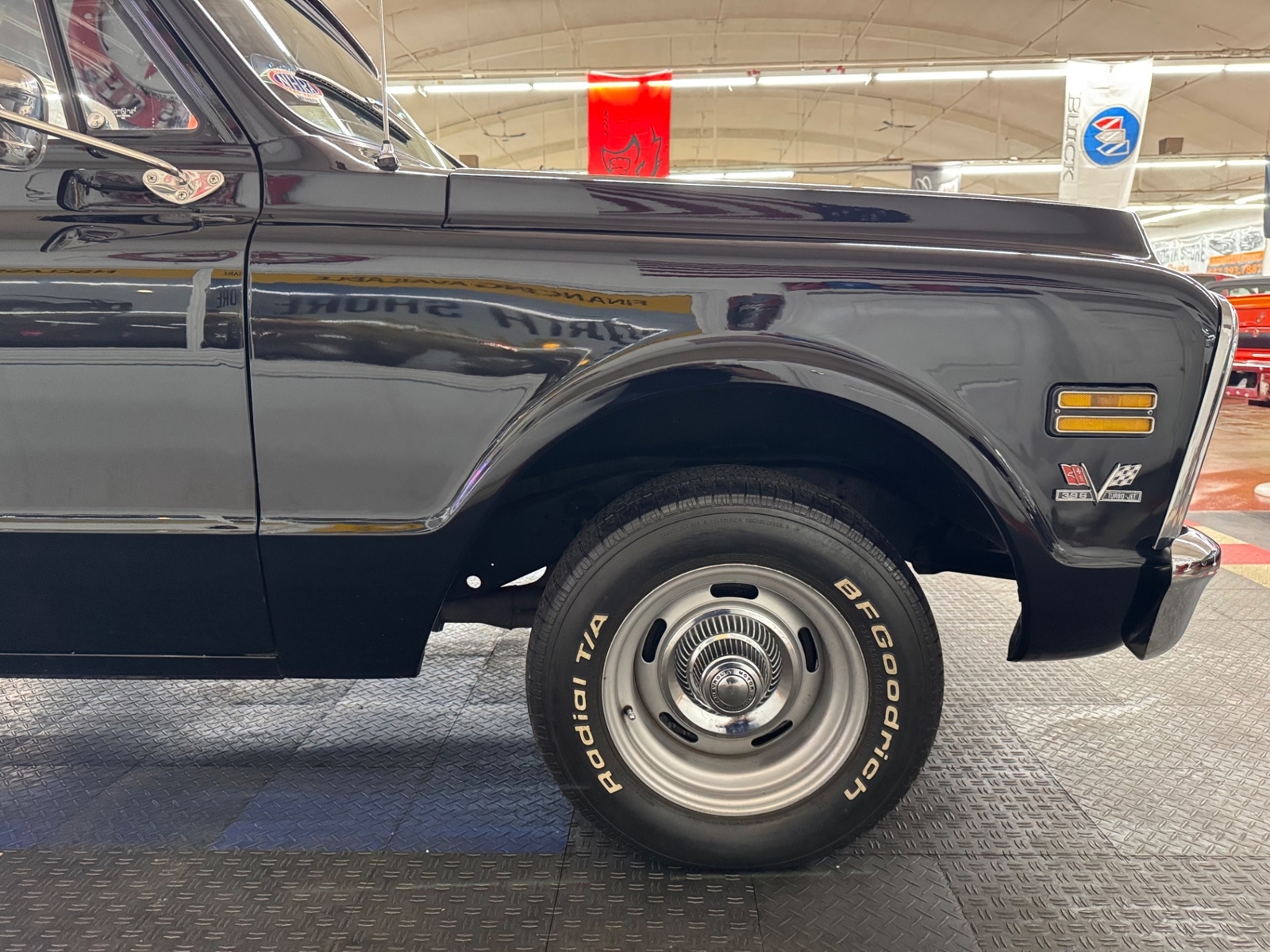 GMC-C-15-1969-Pick-up-30