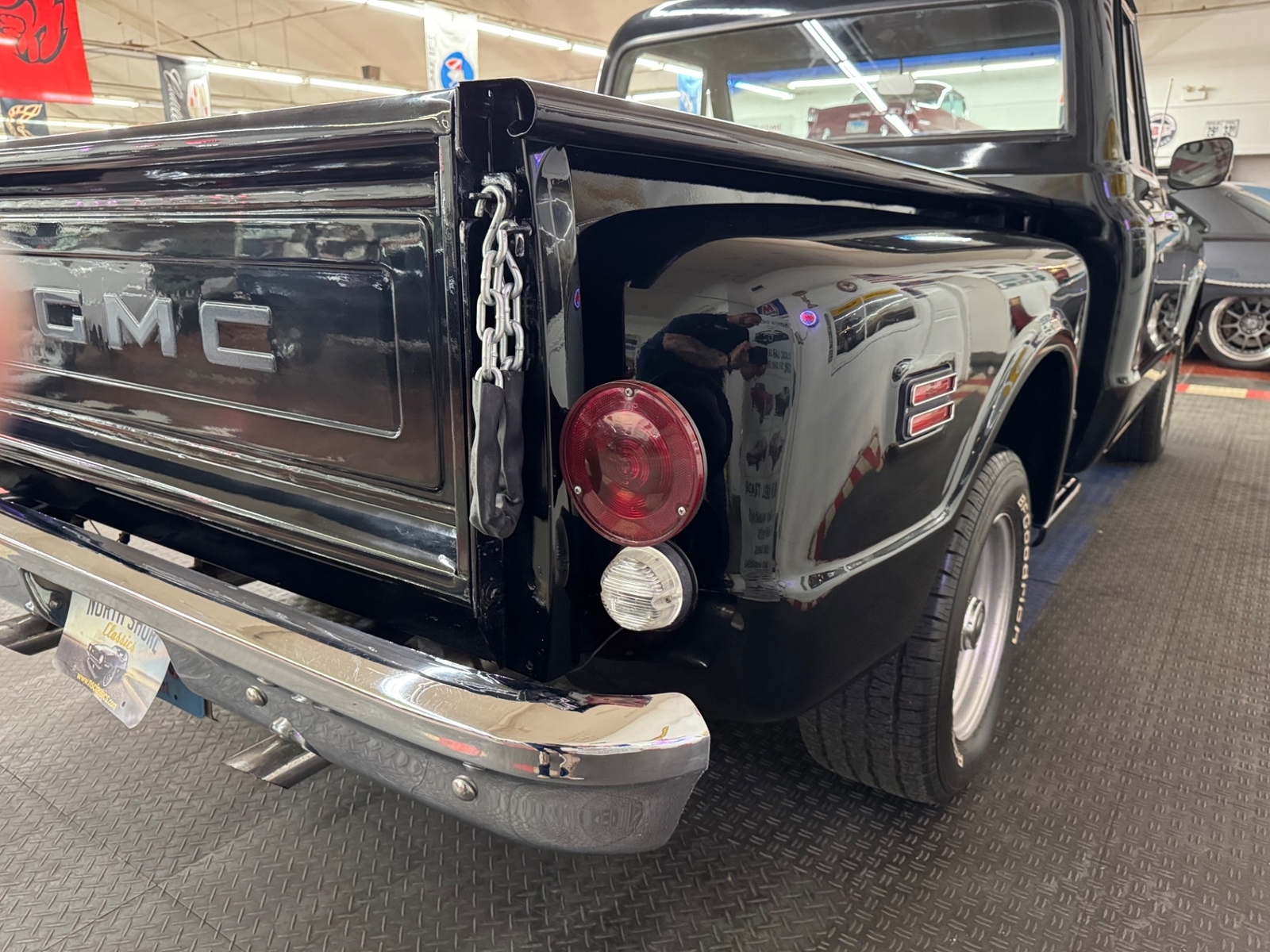 GMC-C-15-1969-Pick-up-31